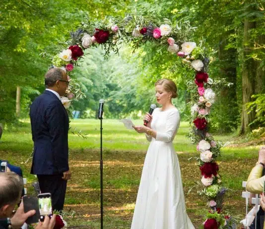 Qui organise une cérémonie laïque ? cérémonie laïque