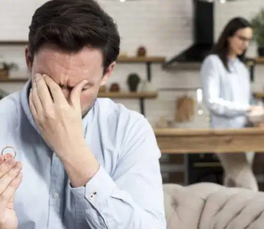 Si votre mari vous a quitté pour une autre femme, lisez ceci